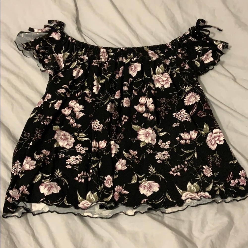 American Eagle top